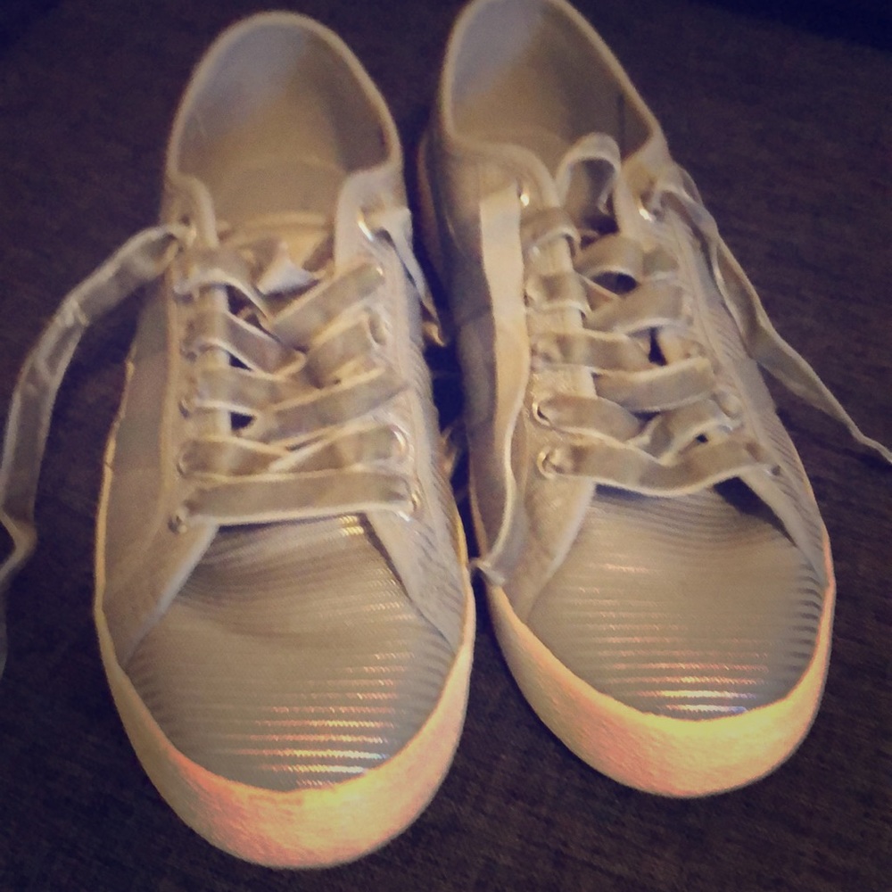 Gola sneakers